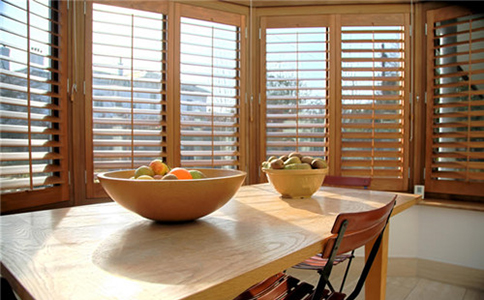 百葉窗多少錢一平米？百葉窗的材質(zhì)以及選購方法？