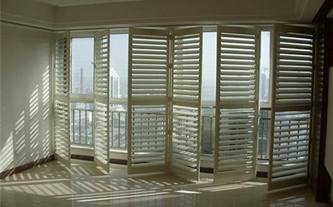 百葉窗多少錢一平米？百葉窗的材質(zhì)以及選購方法？